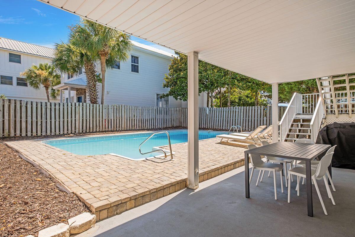 CRYSTAL BEACH - Residential
