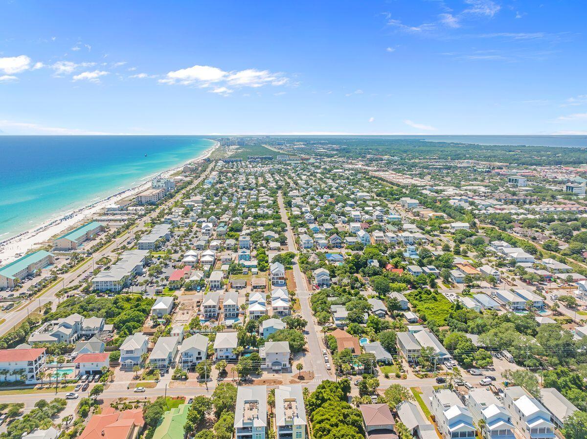 CRYSTAL BEACH - Residential