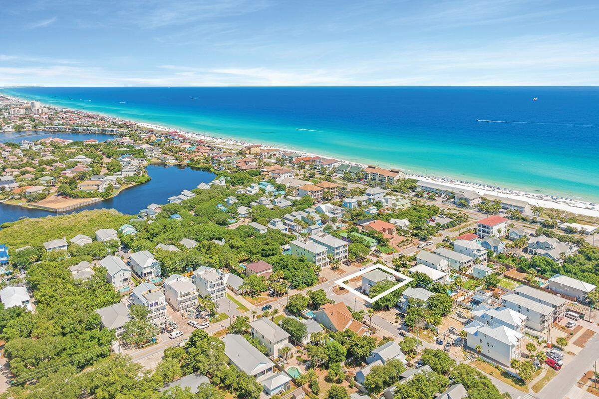 CRYSTAL BEACH - Residential