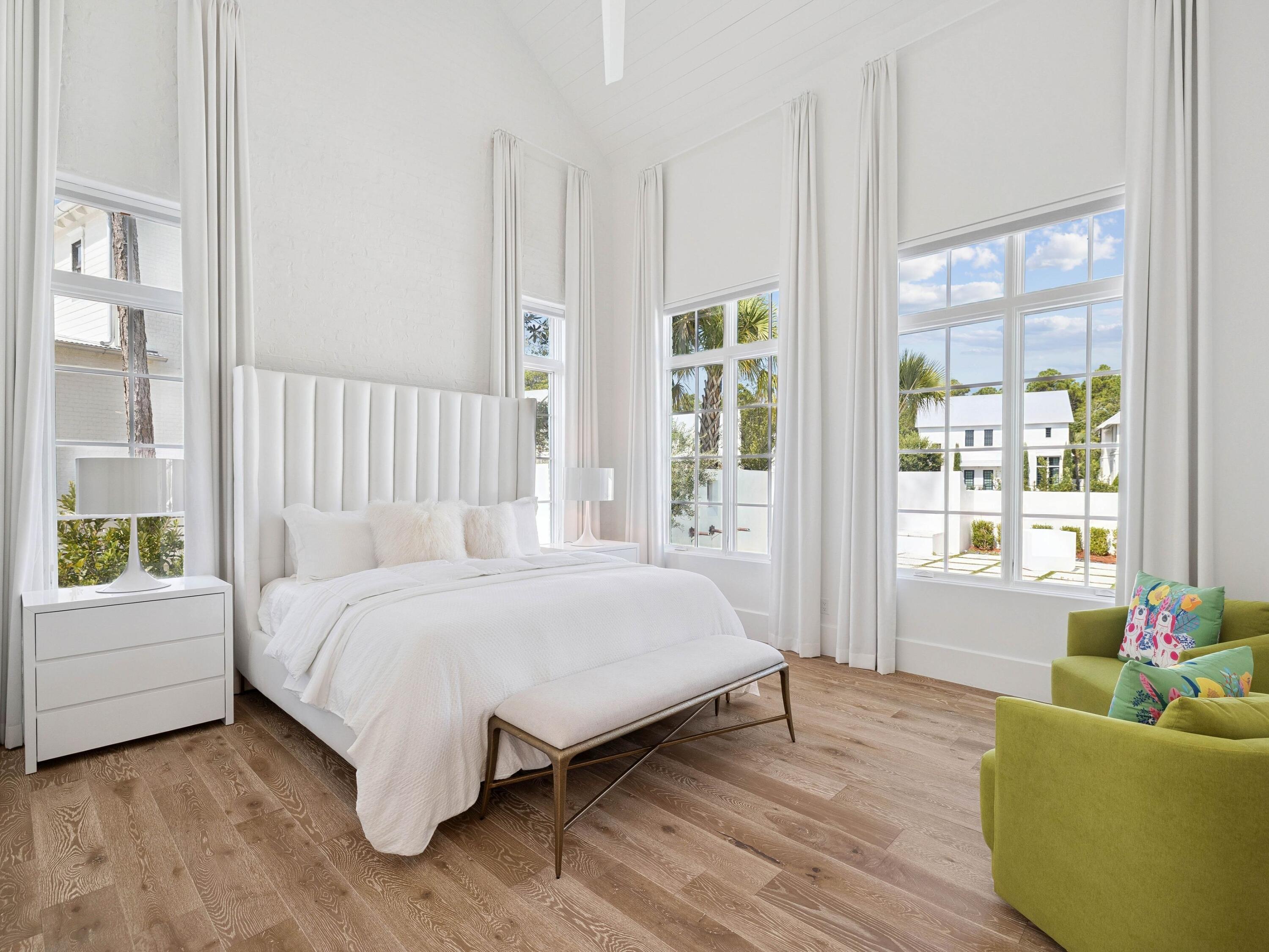 CHURCHILL OAKS - Residential