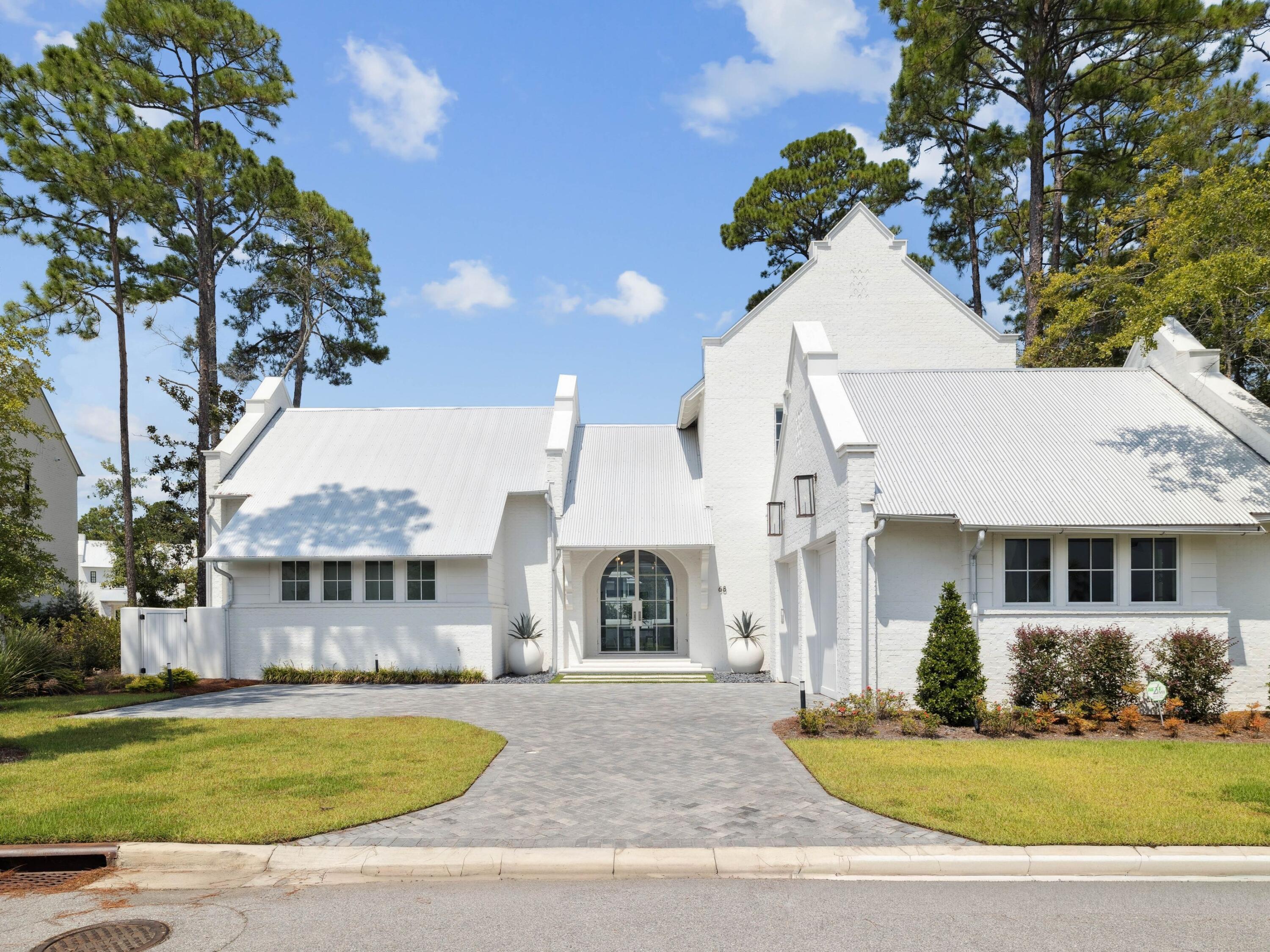 CHURCHILL OAKS - Residential