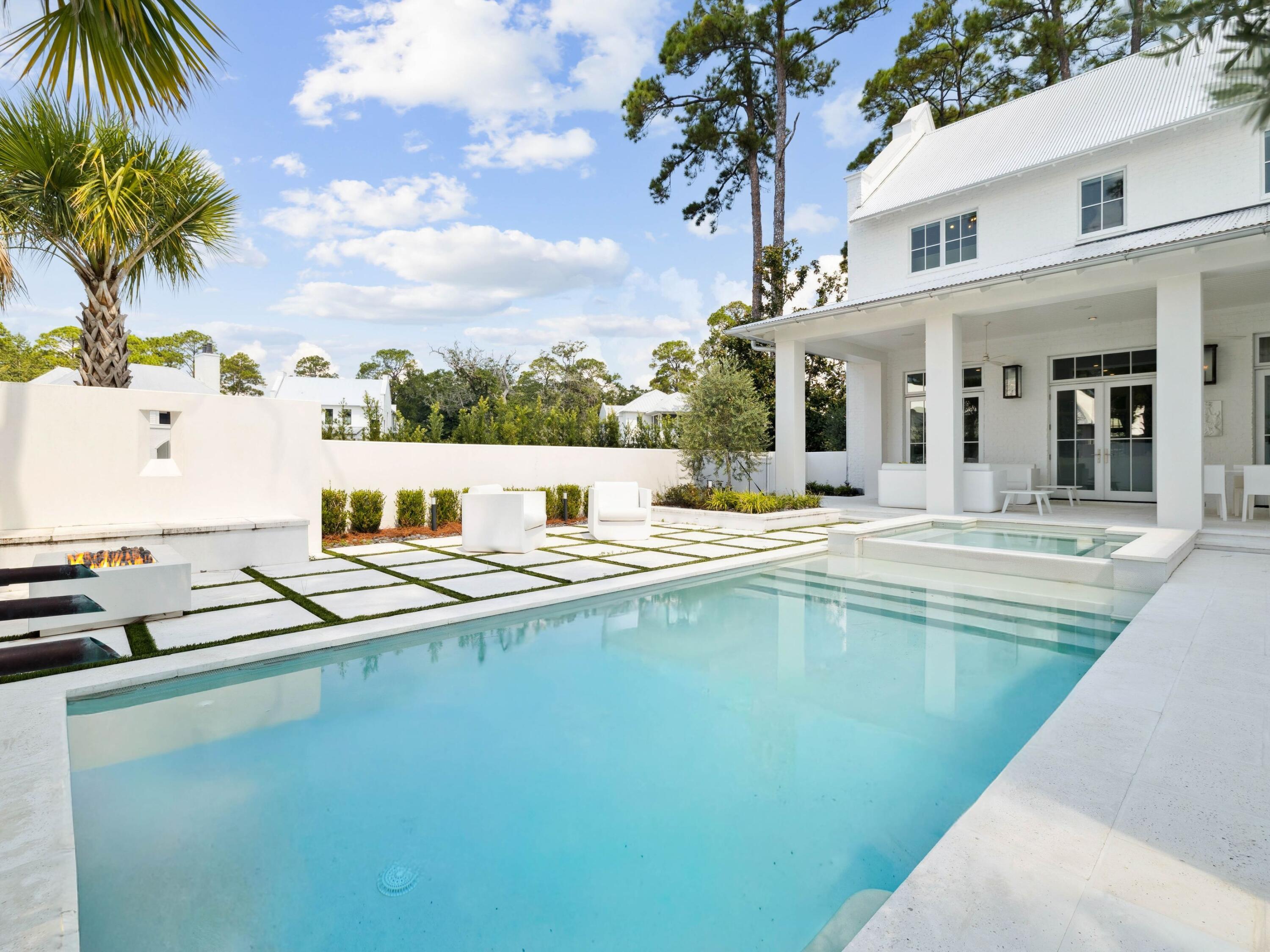 CHURCHILL OAKS - Residential