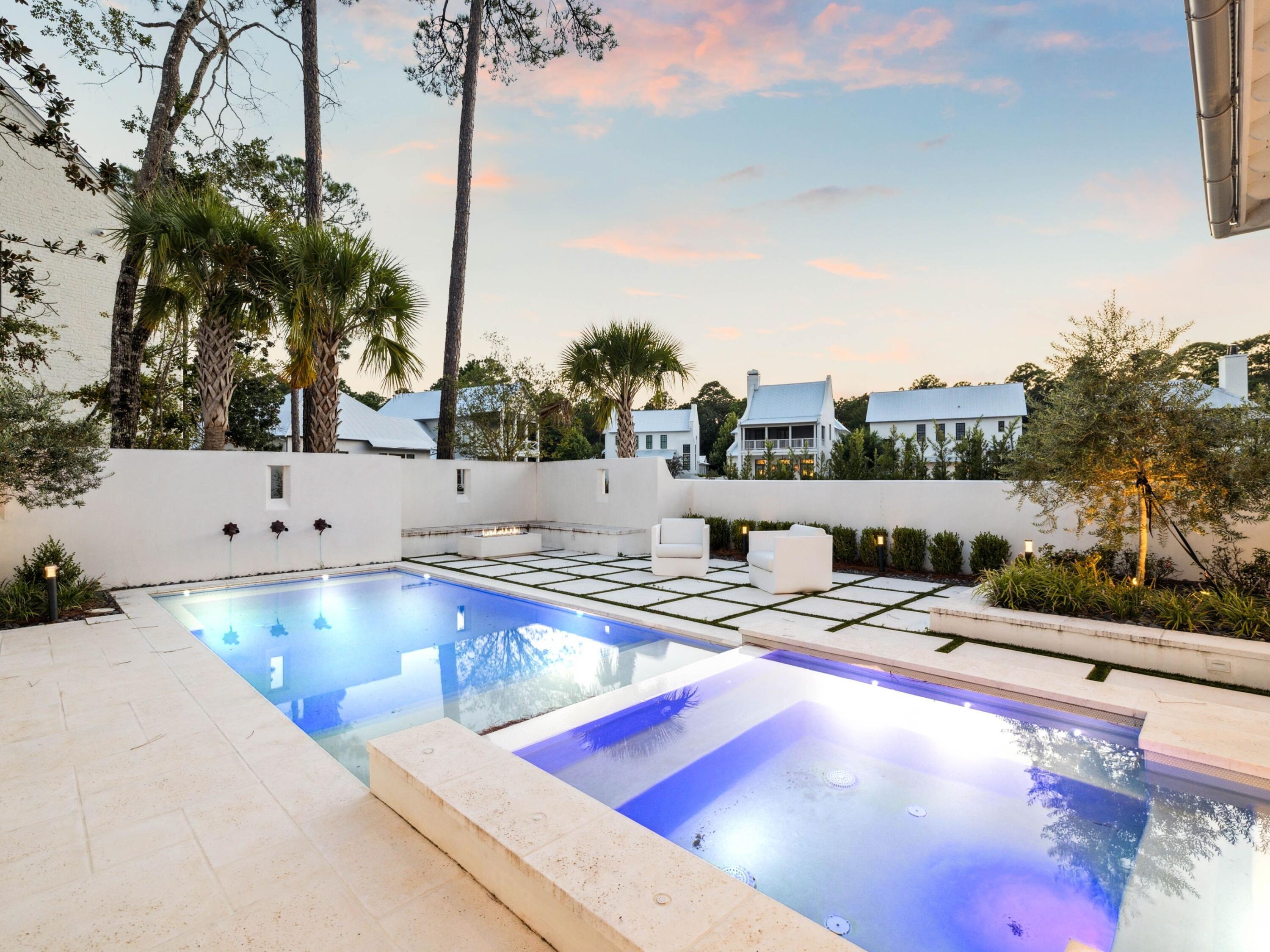 CHURCHILL OAKS - Residential