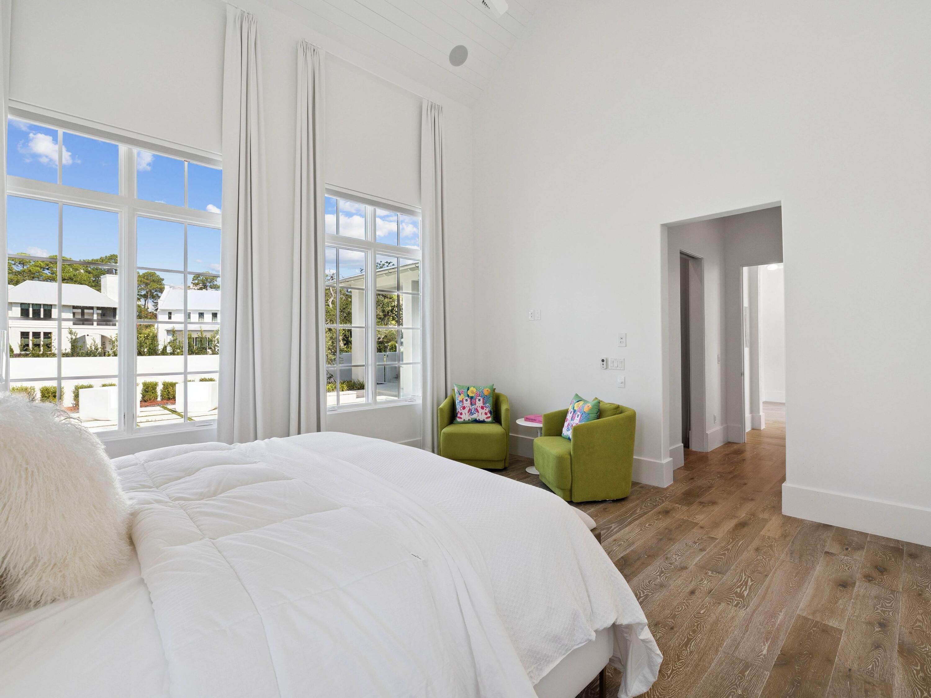 CHURCHILL OAKS - Residential