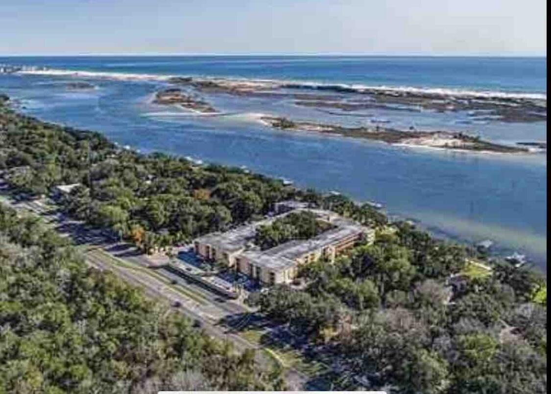 CEDARS CONDO - Residential
