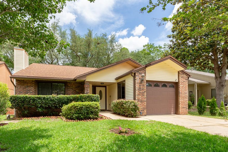 This great home offers vaulted ceilings in the living area, gutters, washer and dryer, nice fenced in back yard, brick and vinyl siding, separate dining area, gas fireplace, bathtubs in each bathroom, ceiling fans in the master bedroom, guest bedroom and living room, walk in closet in the master bedroom & the entire home has just been freshly painted. The kitchen has a breakfast nook area that overlooks the back yard, BRAND new appliances (including a gas stove) and a pantry! The hot water heater is approximately 5 years old, the air conditioning unit was replaced approximately 2007, the roof was replaced in 2005. There is a sprinkler system in the front yard. Located in the heart of Niceville near Northwest Florida State College, Lions Park, a children's play area with soccer, top rated