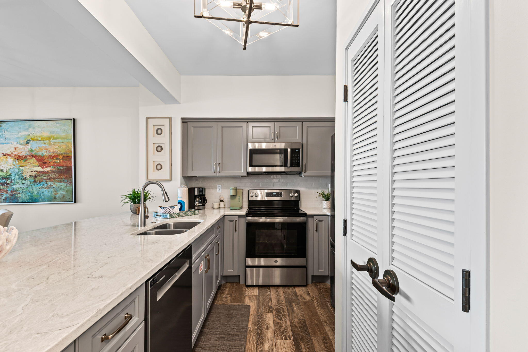 TIDES AT TOPS'L - Residential