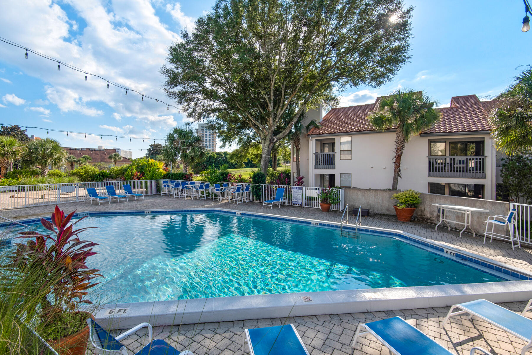 TIDES AT TOPS'L - Residential