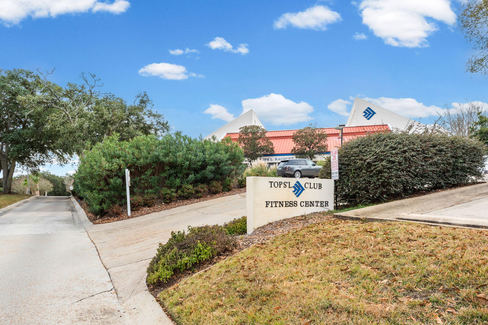 TIDES AT TOPS'L - Residential