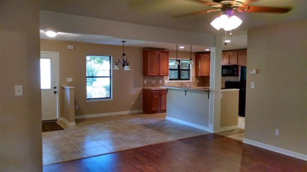 PINE MEADOWS ADD #2 LOT 3 BLK C - Residential