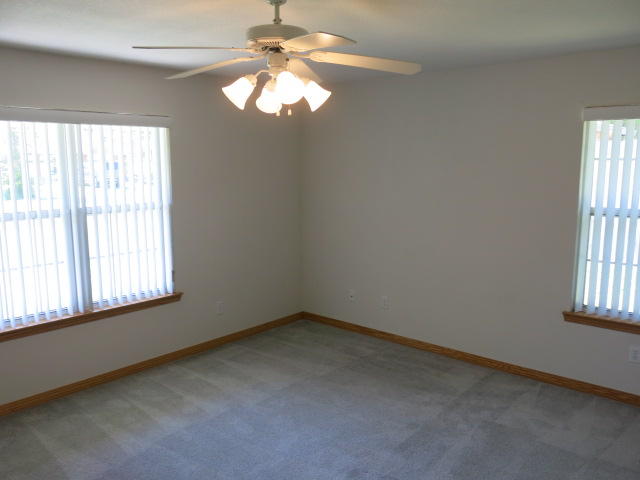 DIXIE MANOR T/H - Residential Lease