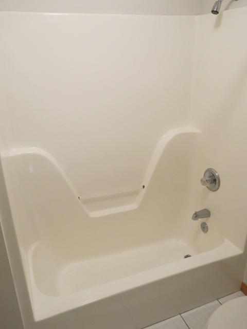 DIXIE MANOR T/H - Residential Lease