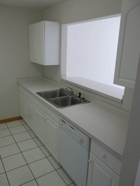 DIXIE MANOR T/H - Residential Lease