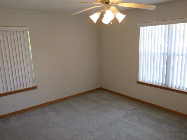 DIXIE MANOR T/H - Residential Lease