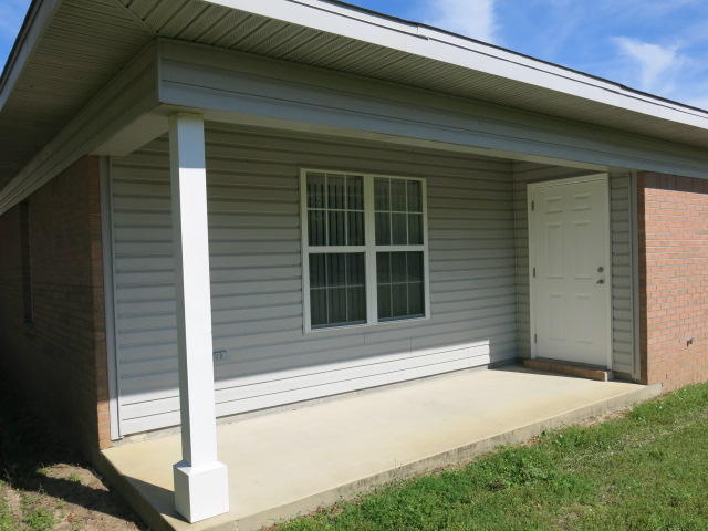 DIXIE MANOR T/H - Residential Lease