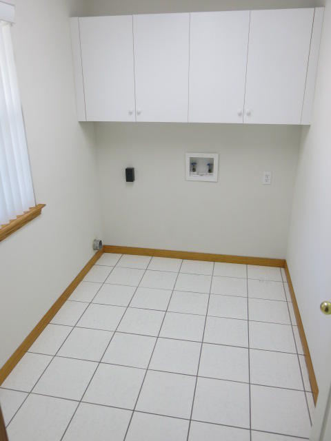 DIXIE MANOR T/H - Residential Lease