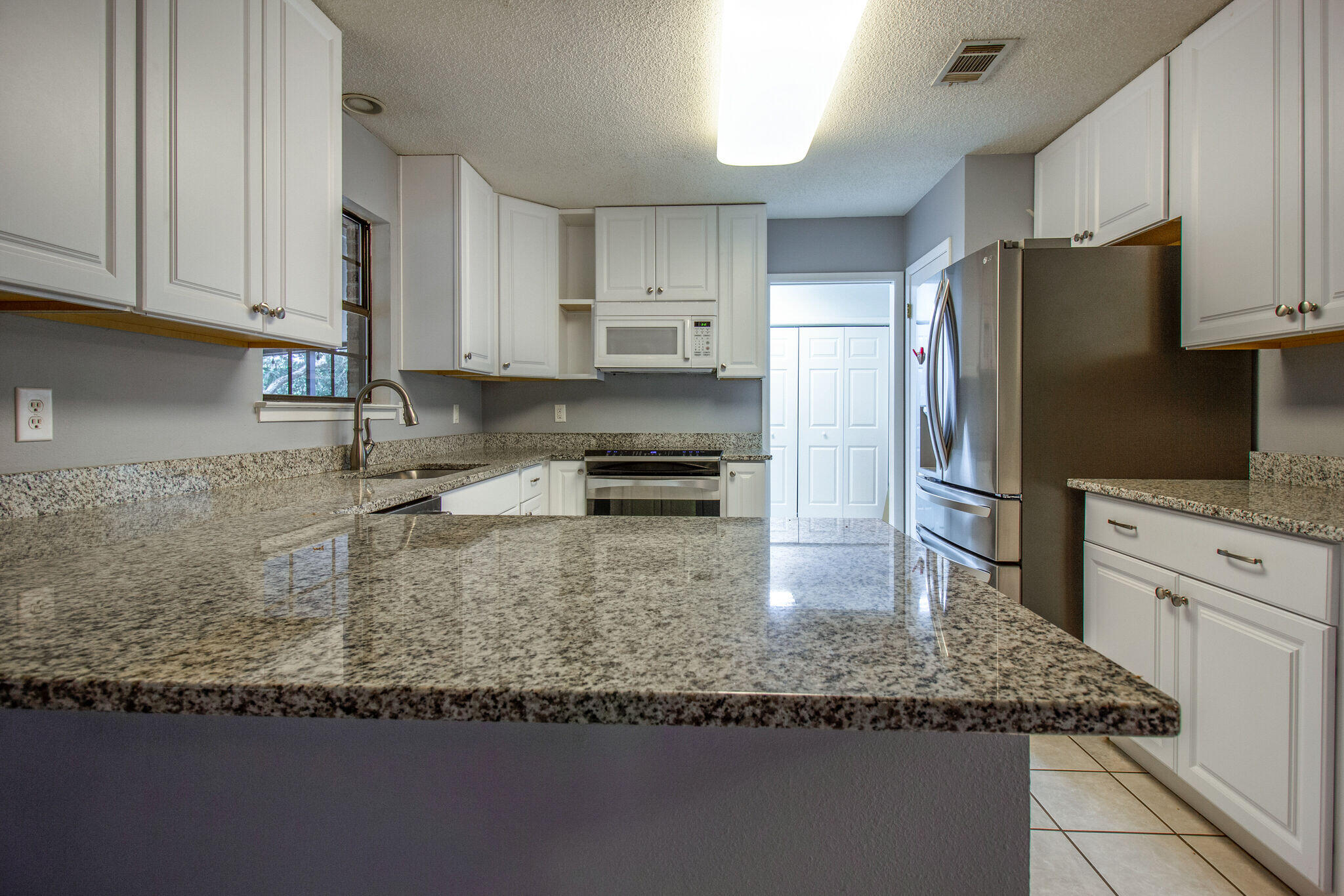 WHITE POINT AC - Residential Lease