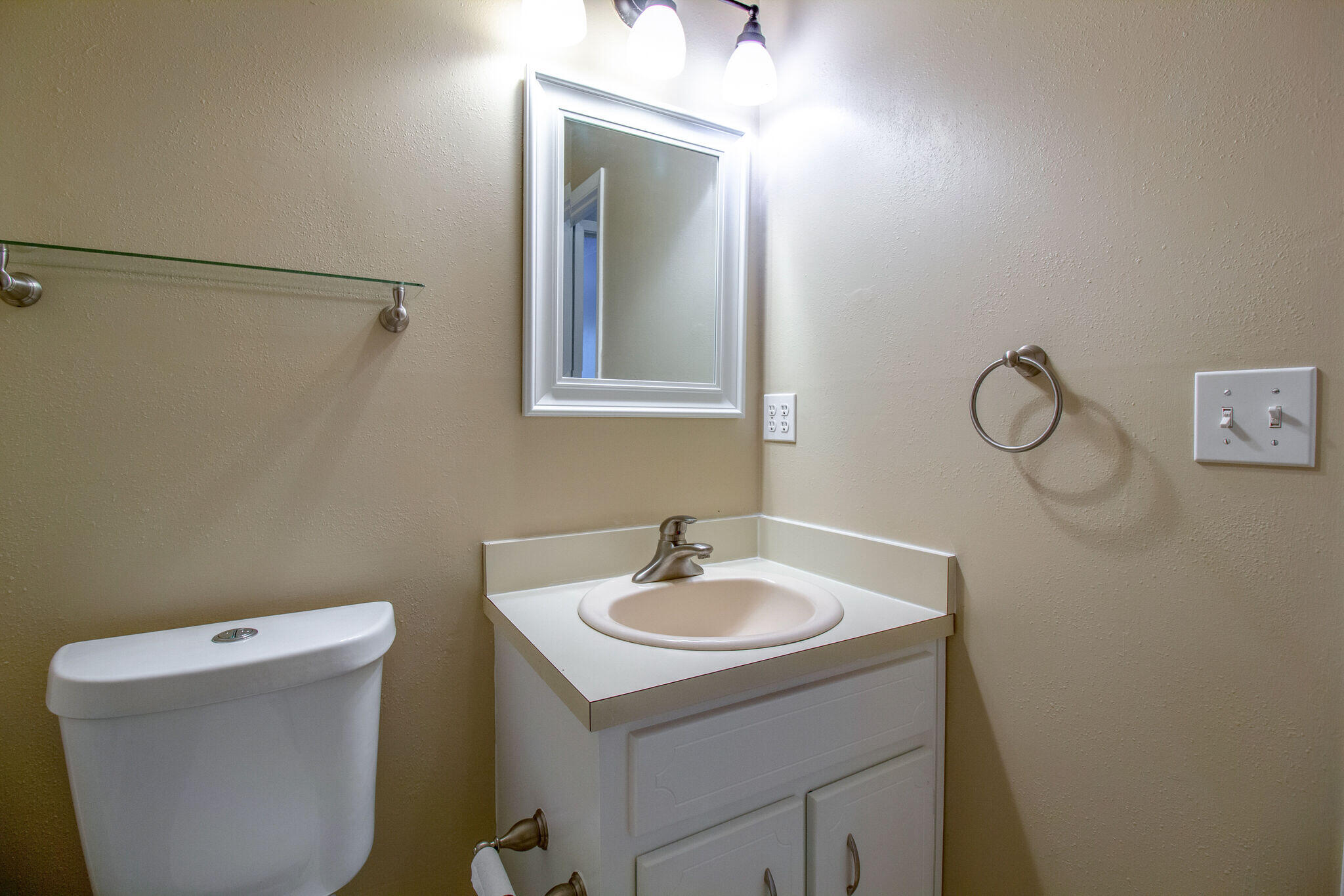 WHITE POINT AC - Residential Lease