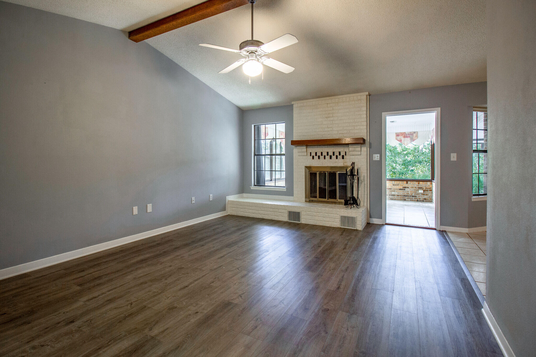 WHITE POINT AC - Residential Lease