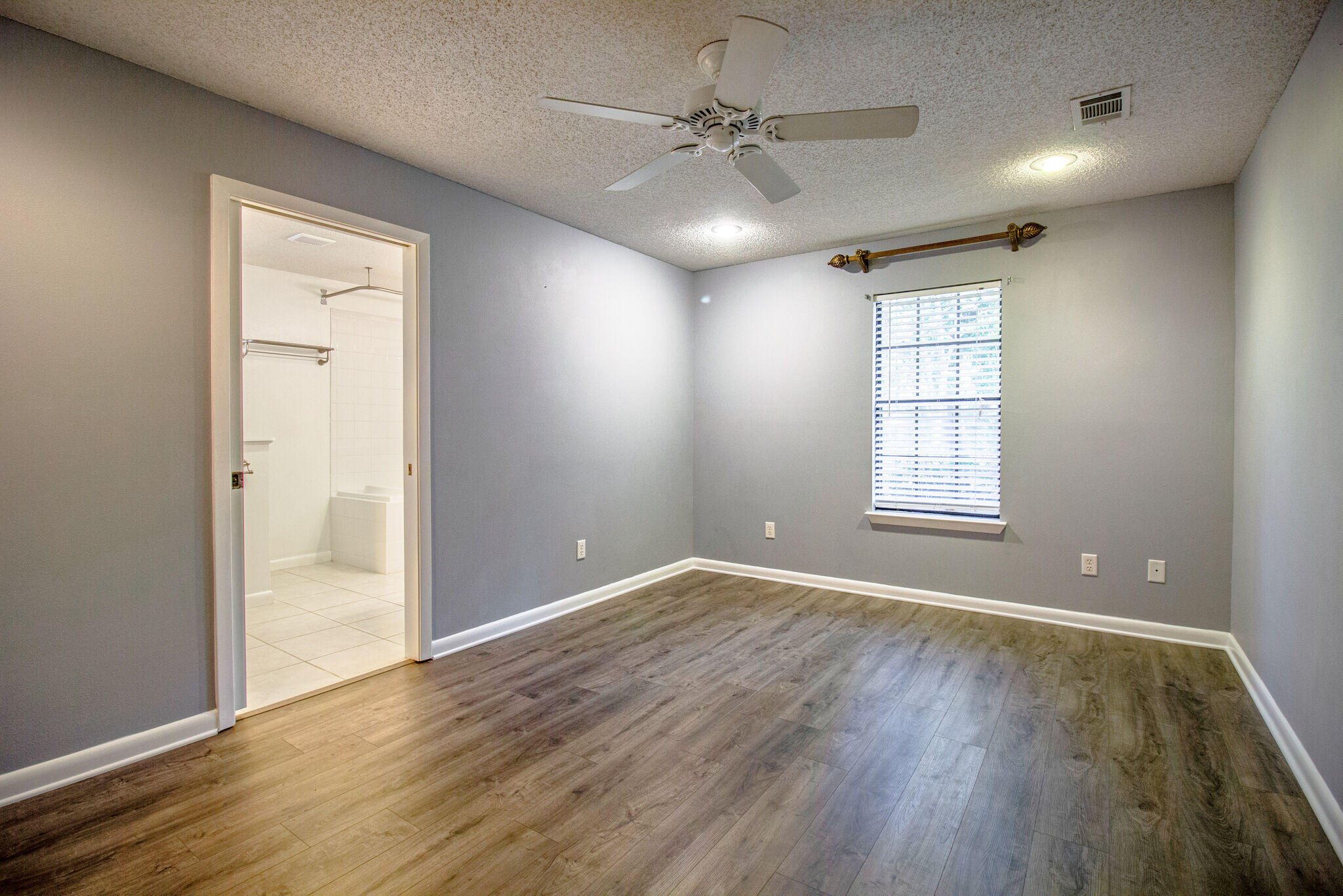 WHITE POINT AC - Residential Lease