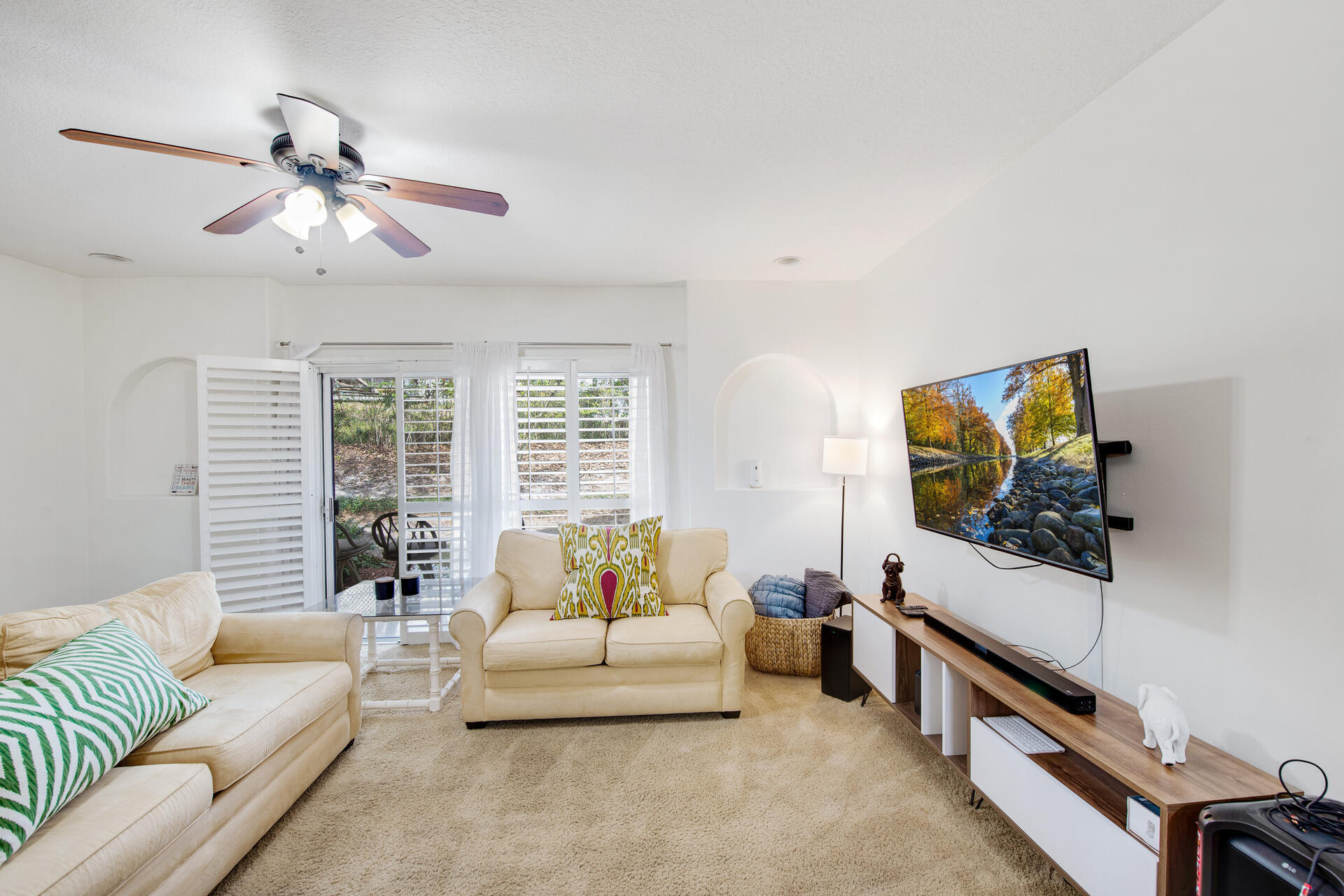 PELICAN PLACE T/H EAST - Residential