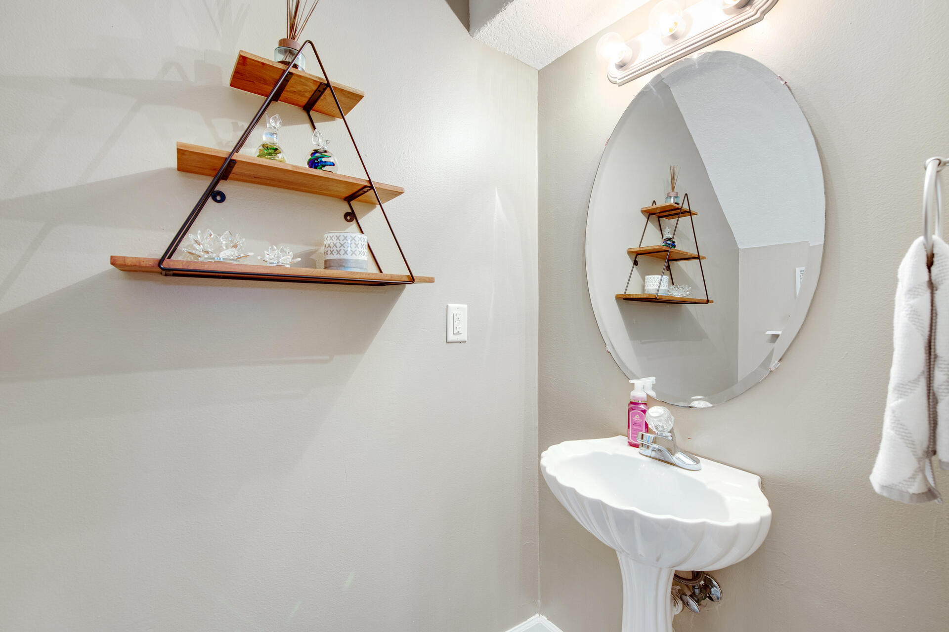 PELICAN PLACE T/H EAST - Residential