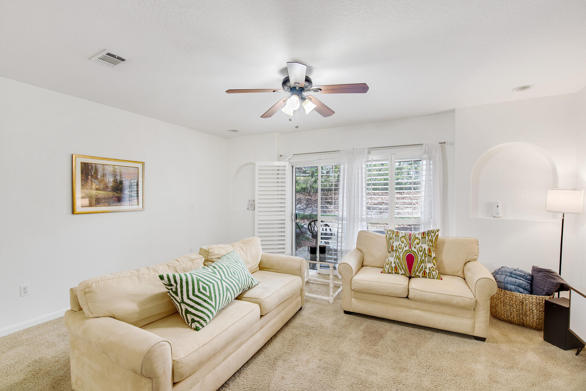 PELICAN PLACE T/H EAST - Residential