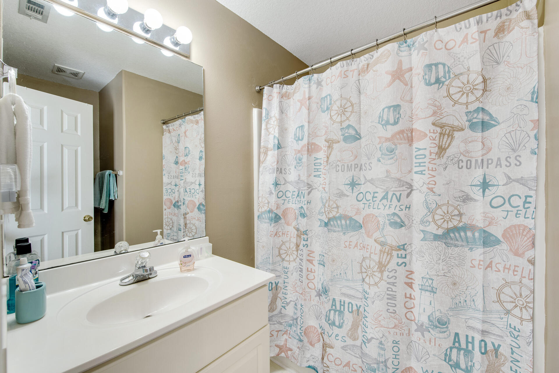 PELICAN PLACE T/H EAST - Residential