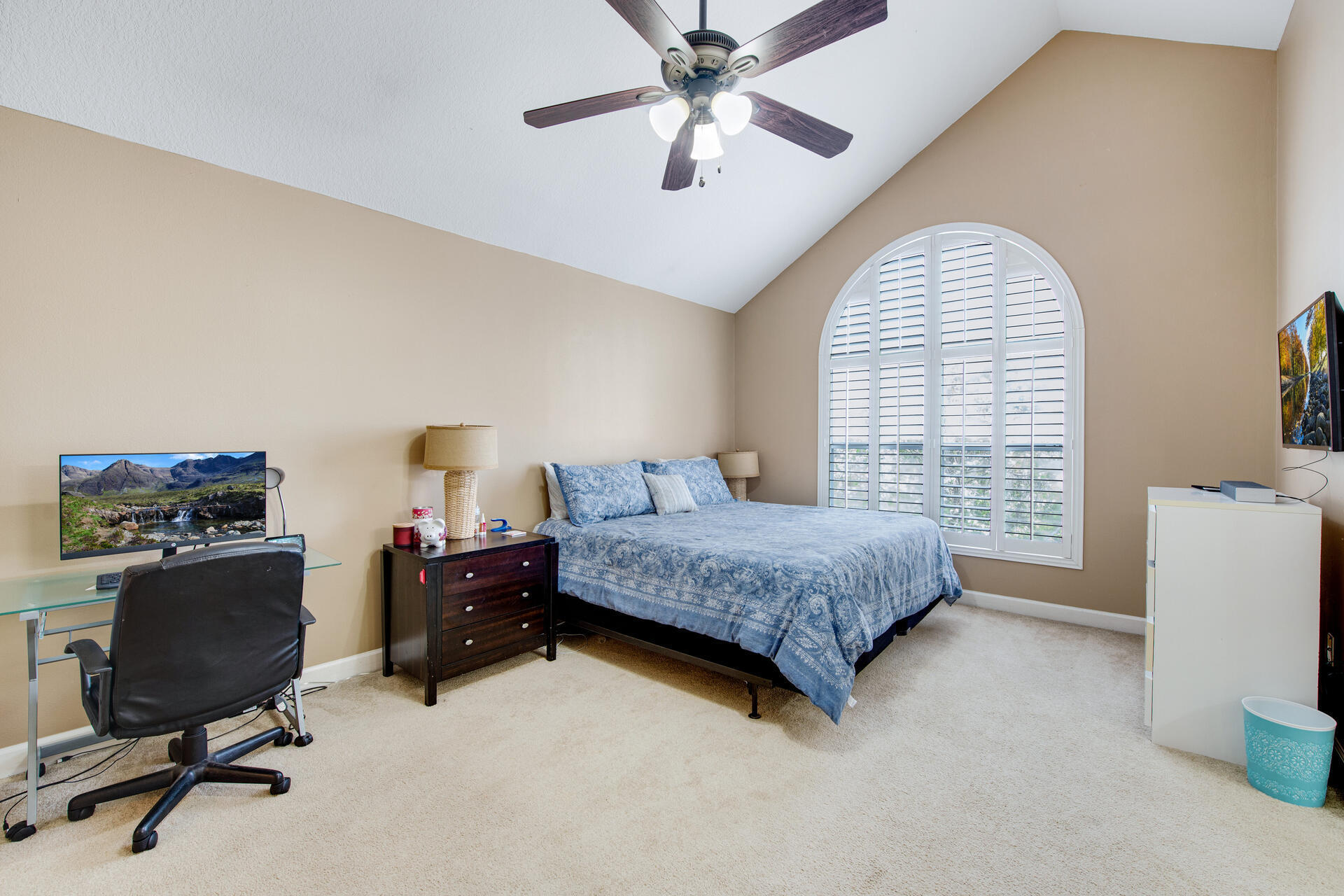 PELICAN PLACE T/H EAST - Residential