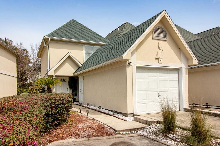 New roof just installed! Pelican Place sits near the highest point in Destin so no flood insurance required! The location is unbeatable, within walking distance to all the entertainment and restaurants at Destin Harbor and Clement Taylor Park. Inside the first floor is open for entertainment and flows through to an additional wet bar in the living room, as well as a private patio. Upstairs both bedrooms have their own en suite bathroom. The master bedroom showcases tall valued ceilings, a walk in closet, and plantation shutters. The community pool is just a quick walk away!