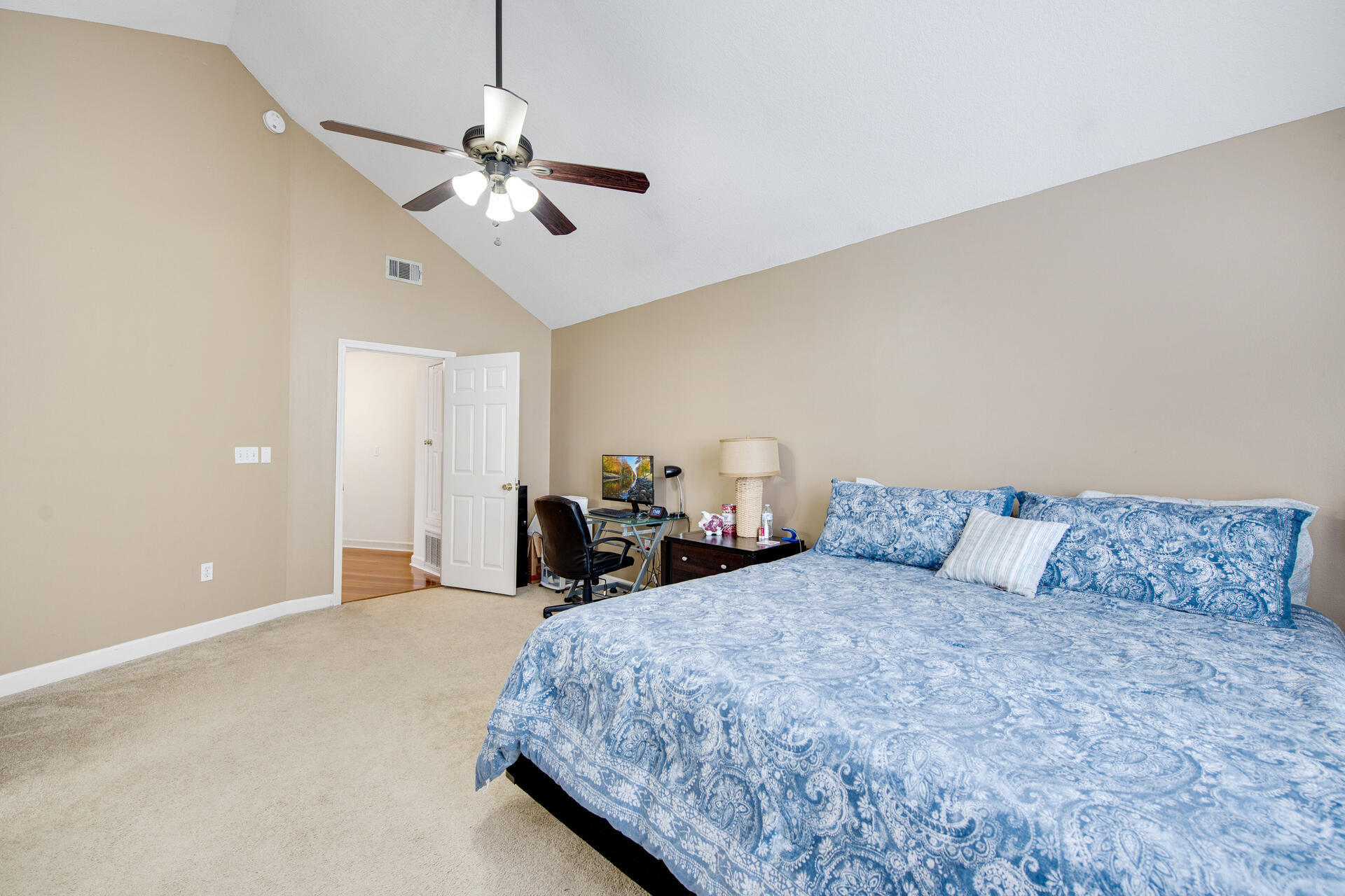 PELICAN PLACE T/H EAST - Residential