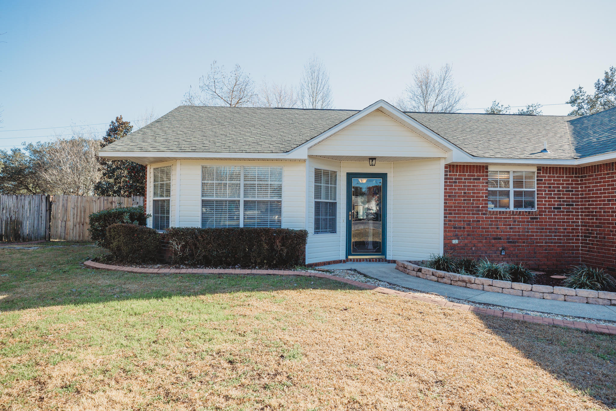 COUNTRY BREEZE ESTATES - Residential