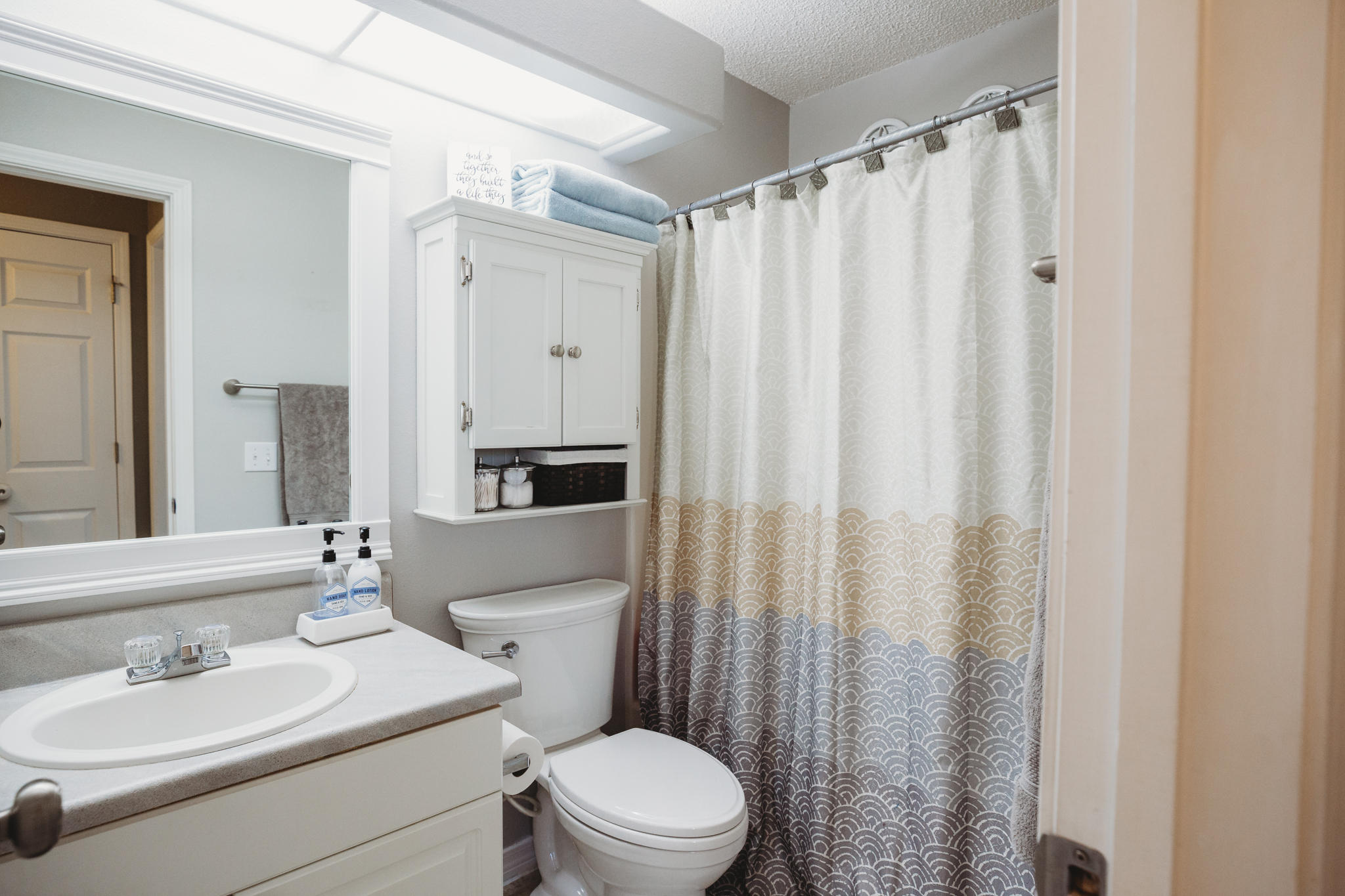 COUNTRY BREEZE ESTATES - Residential