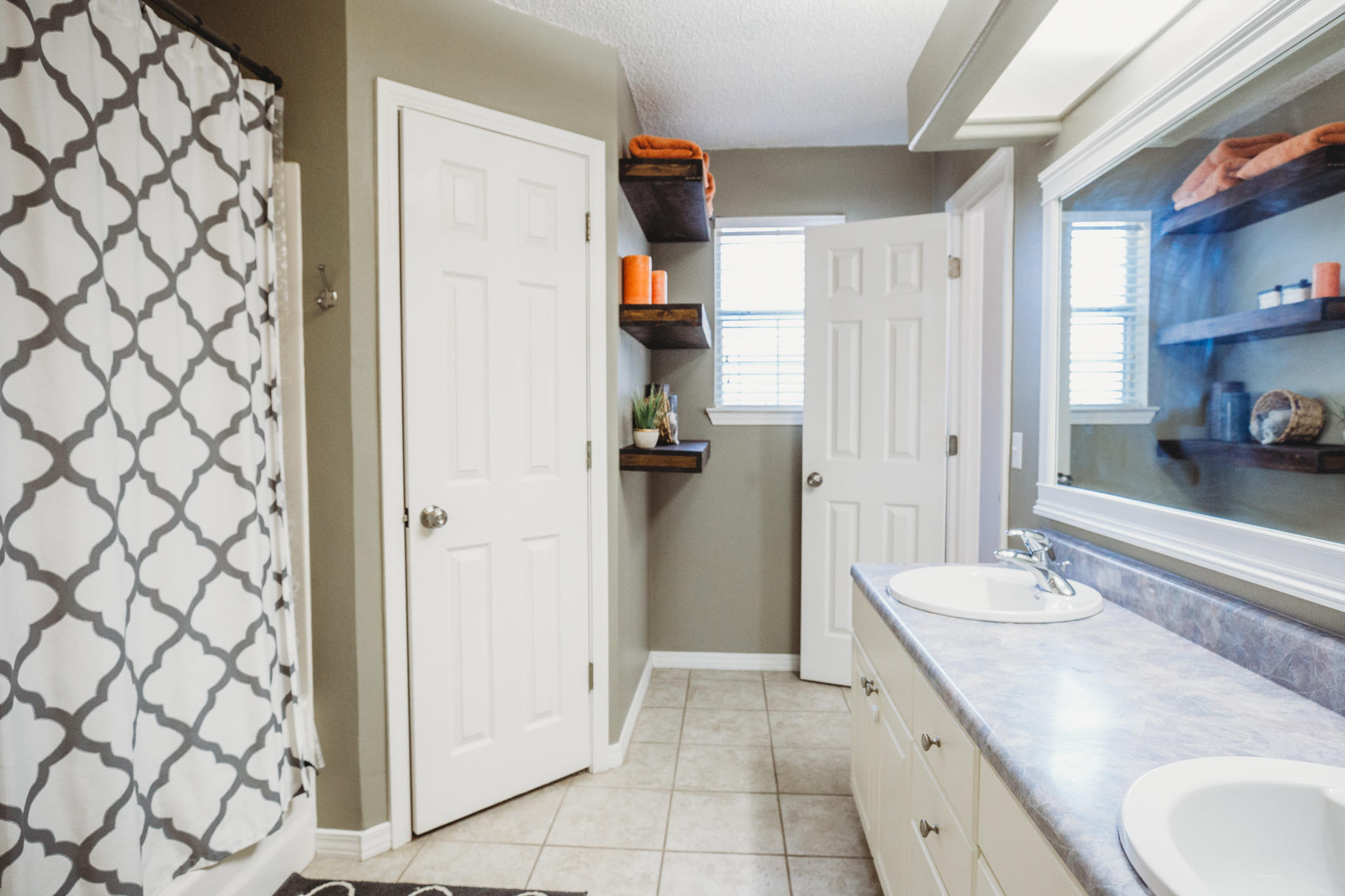 COUNTRY BREEZE ESTATES - Residential