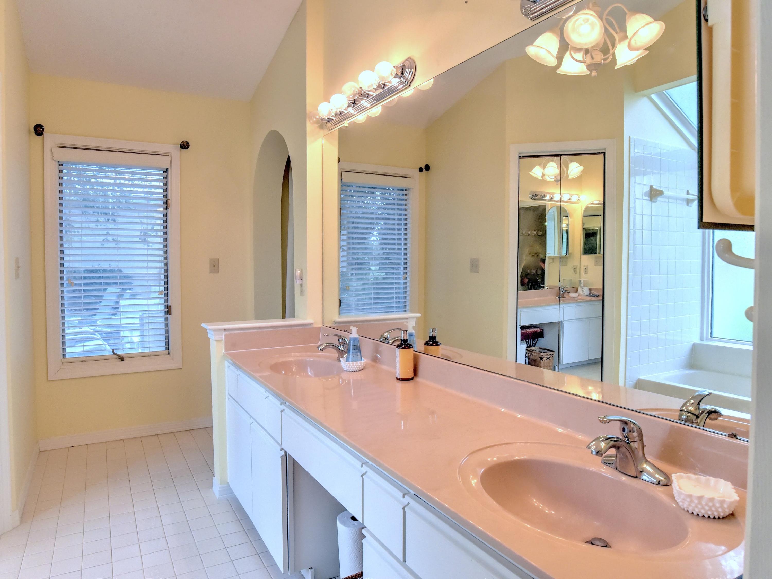 ST ANDREWS DRIVE AT SANDESTIN - Residential