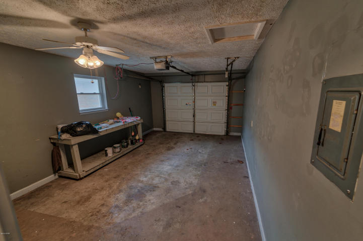 NO RECORDED SUBDIVISION - Residential