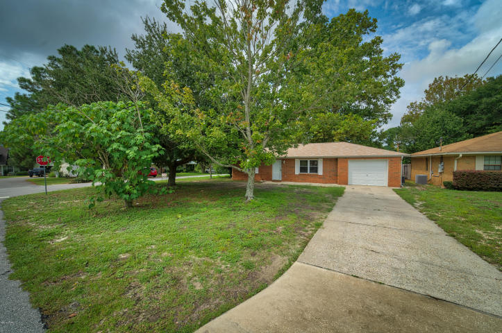 NO RECORDED SUBDIVISION - Residential