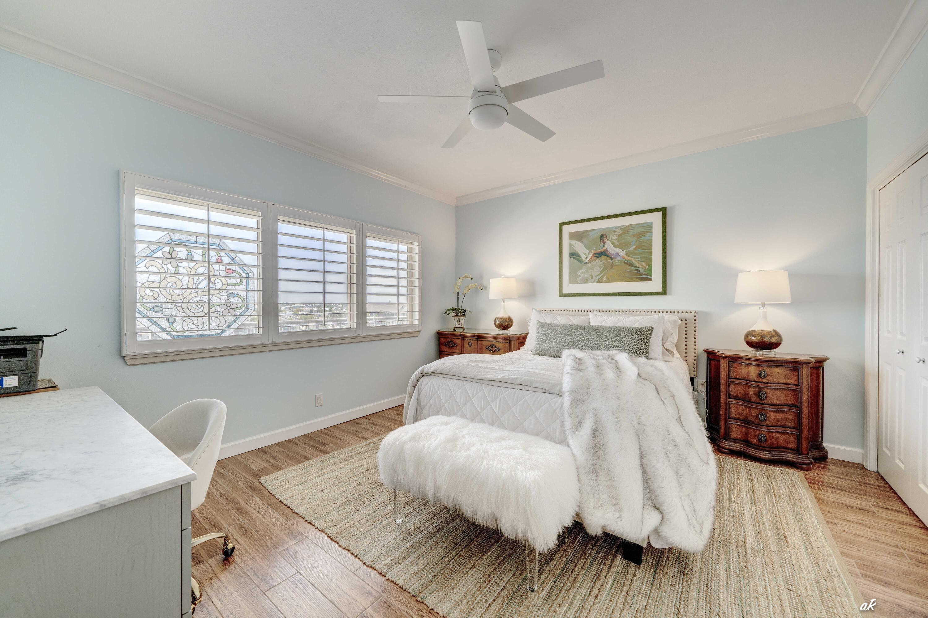 SUMMERWINDS CONDO - Residential