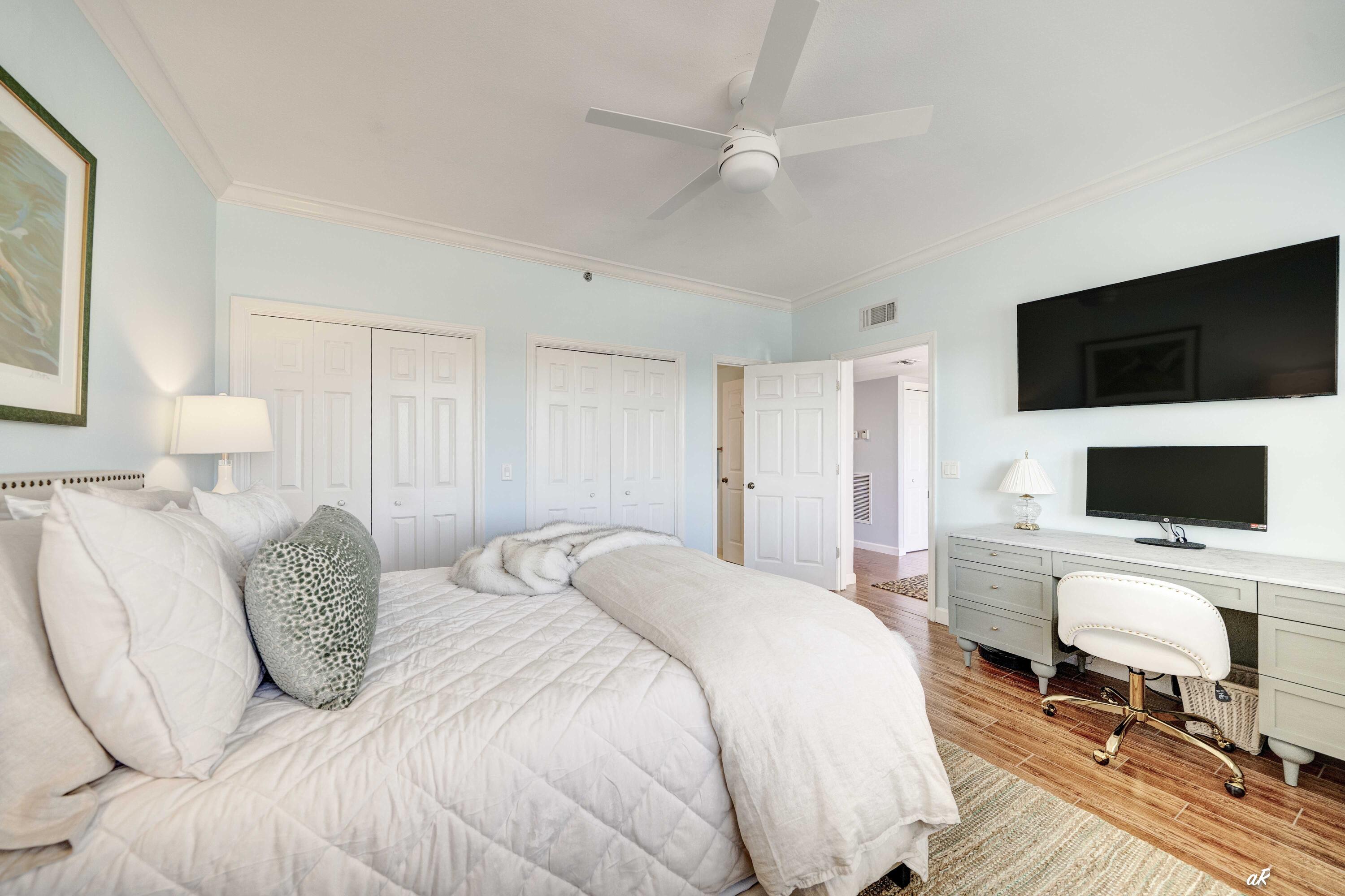 SUMMERWINDS CONDO - Residential