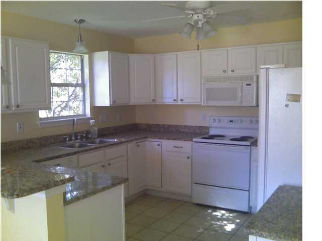 EMERALD LAKES PH 3 - Residential Lease