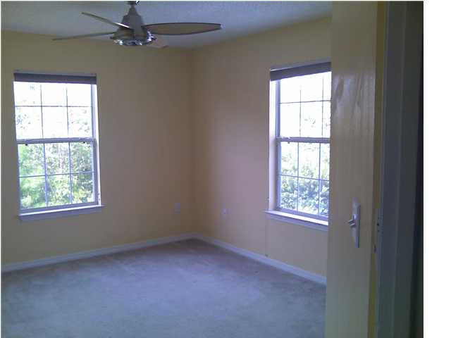 EMERALD LAKES PH 3 - Residential Lease