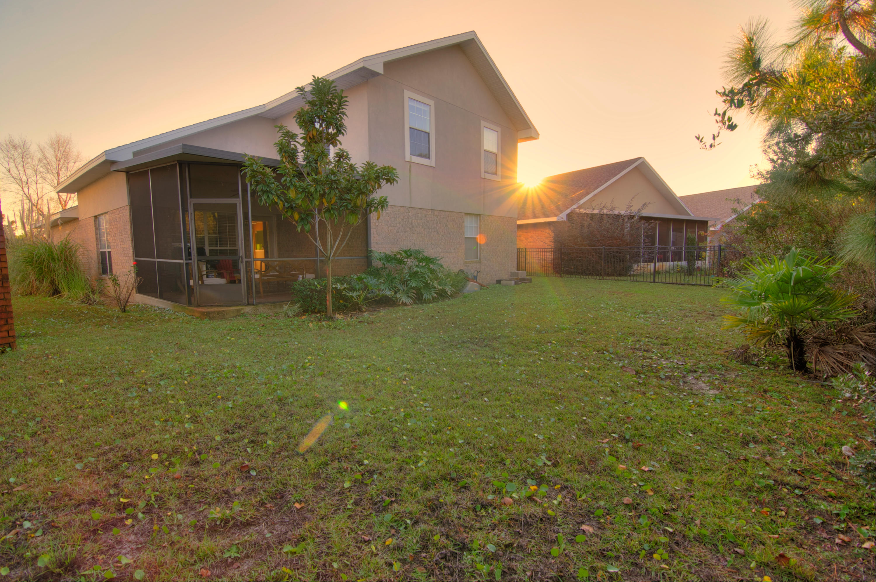 EMERALD LAKES PH 3 - Residential Lease