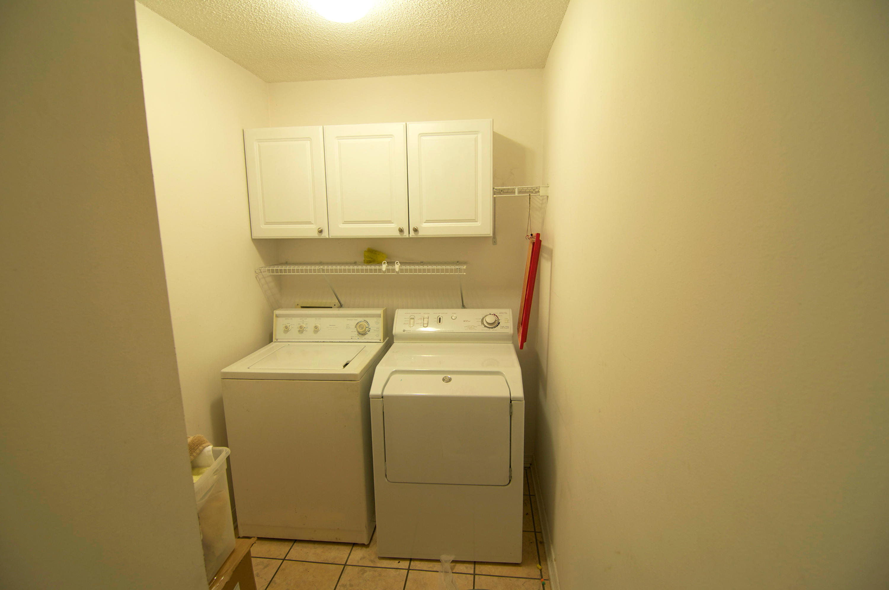 EMERALD LAKES PH 3 - Residential Lease