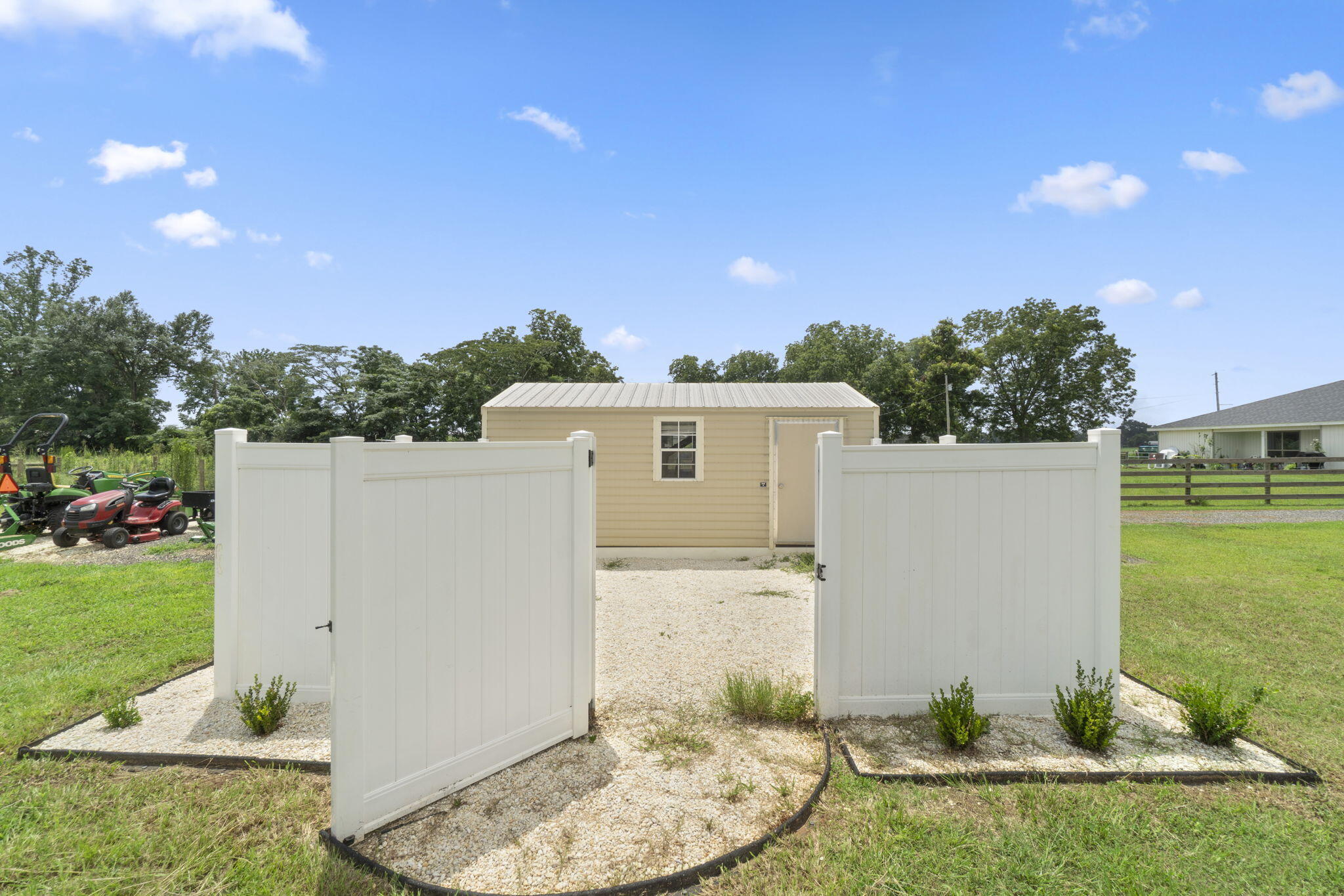 NO RECORDED SUBDIVISION - Residential