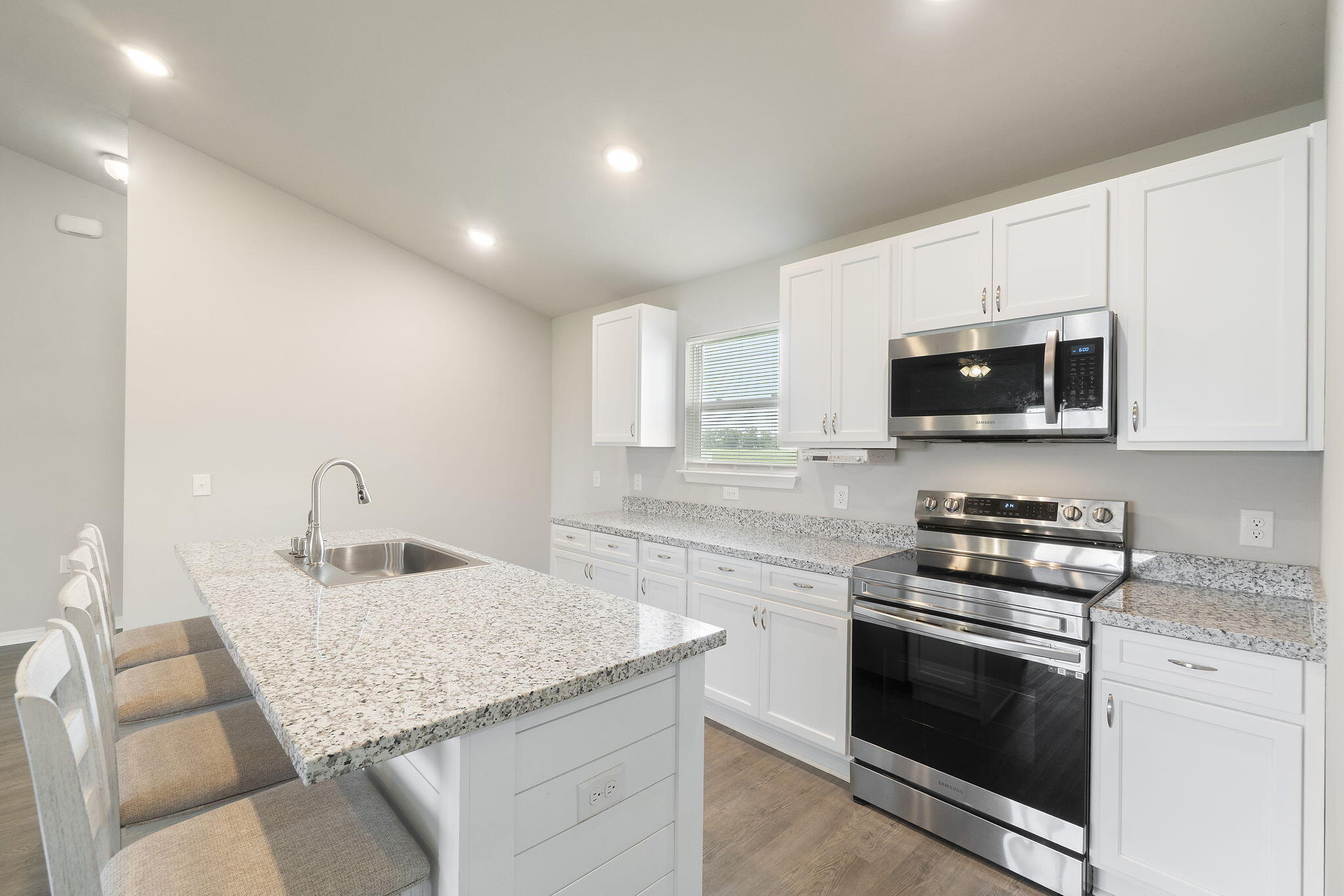 NO RECORDED SUBDIVISION - Residential