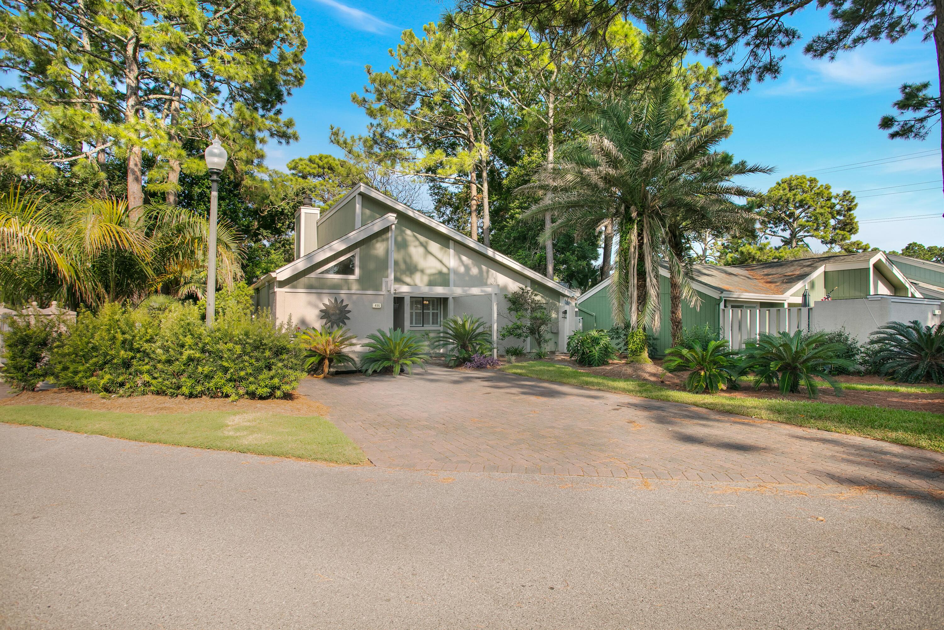 LINKSIDE VILLAGE UNIT 1 - Residential