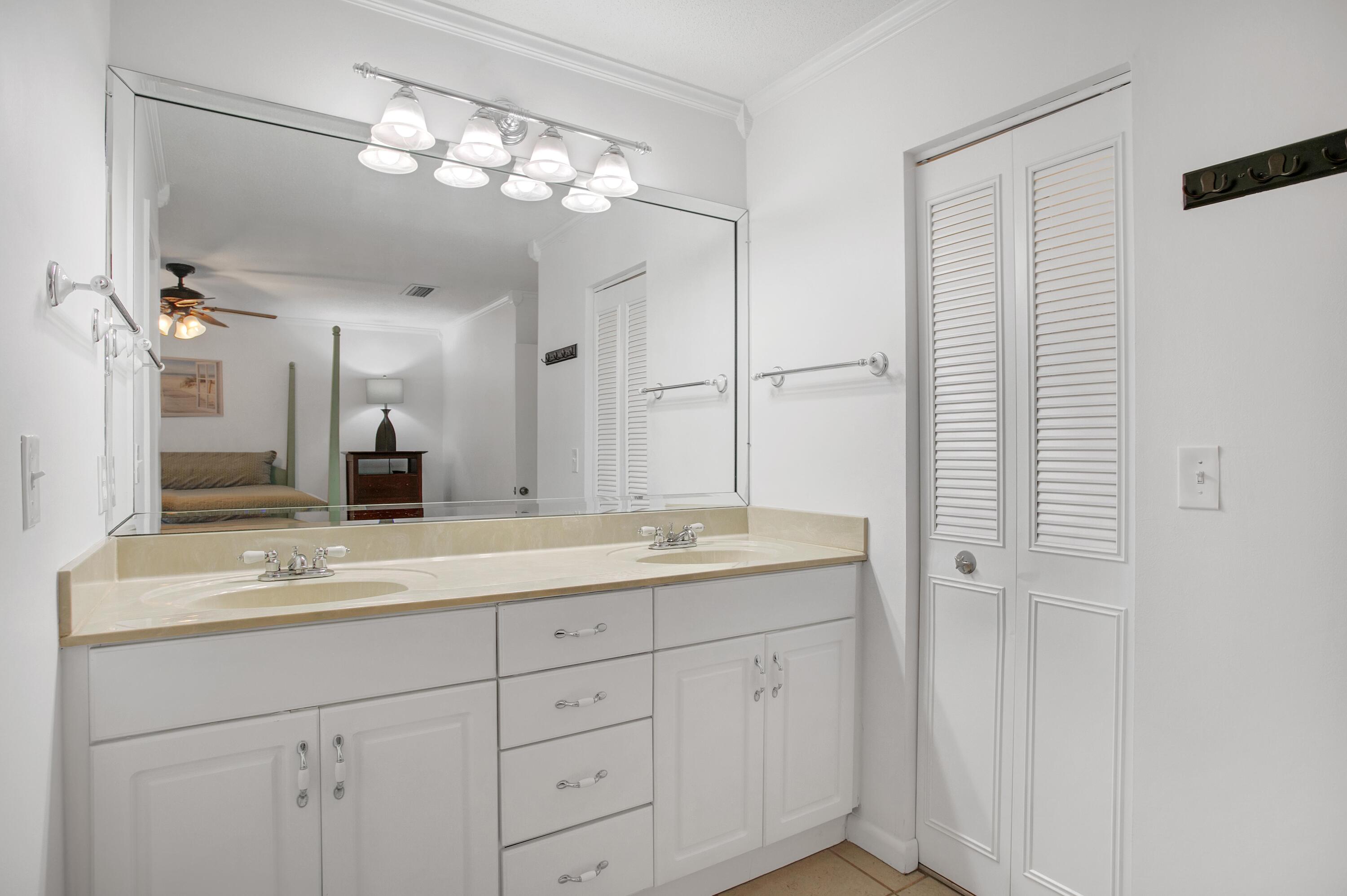 LINKSIDE VILLAGE UNIT 1 - Residential