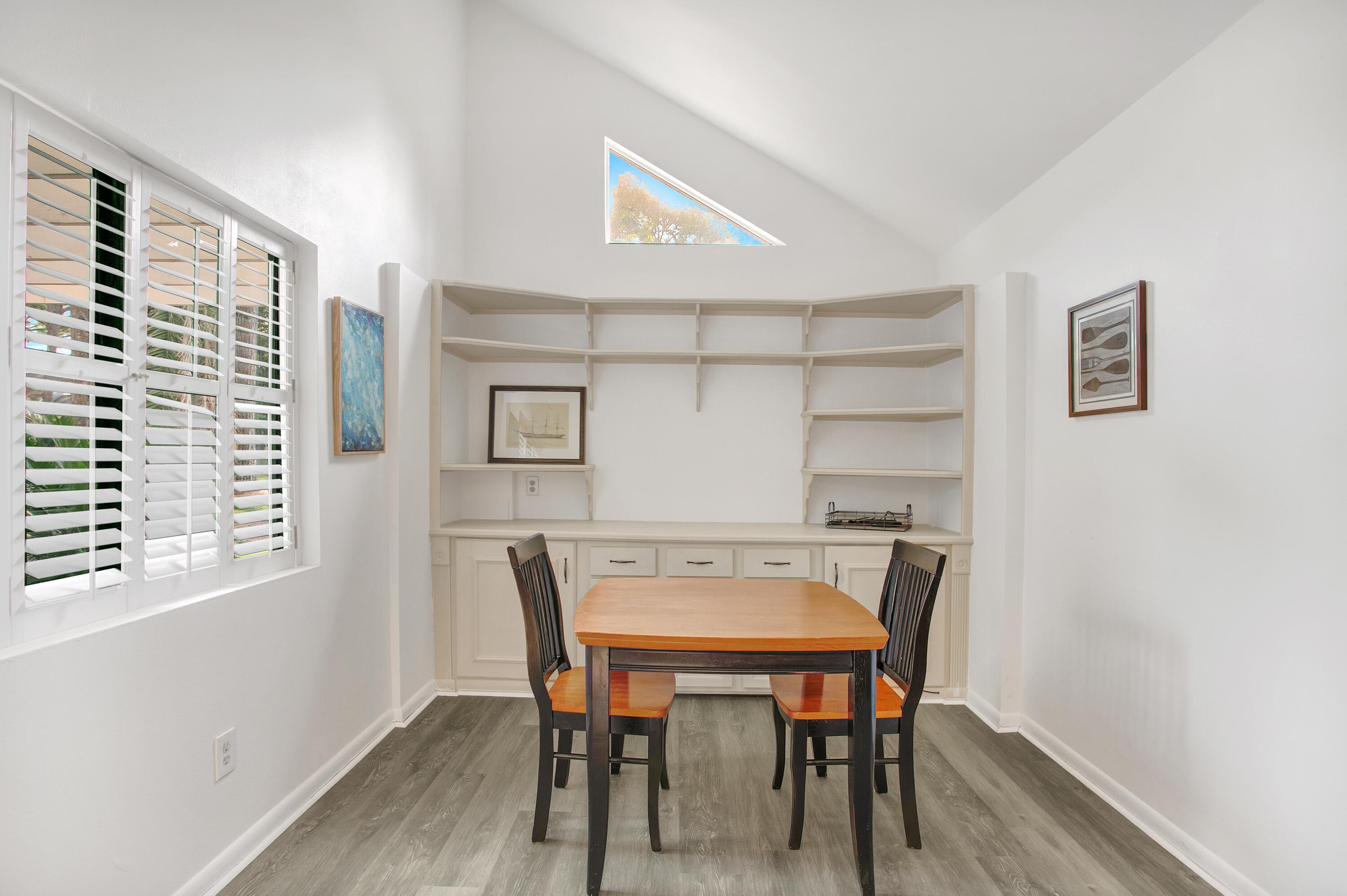 LINKSIDE VILLAGE UNIT 1 - Residential