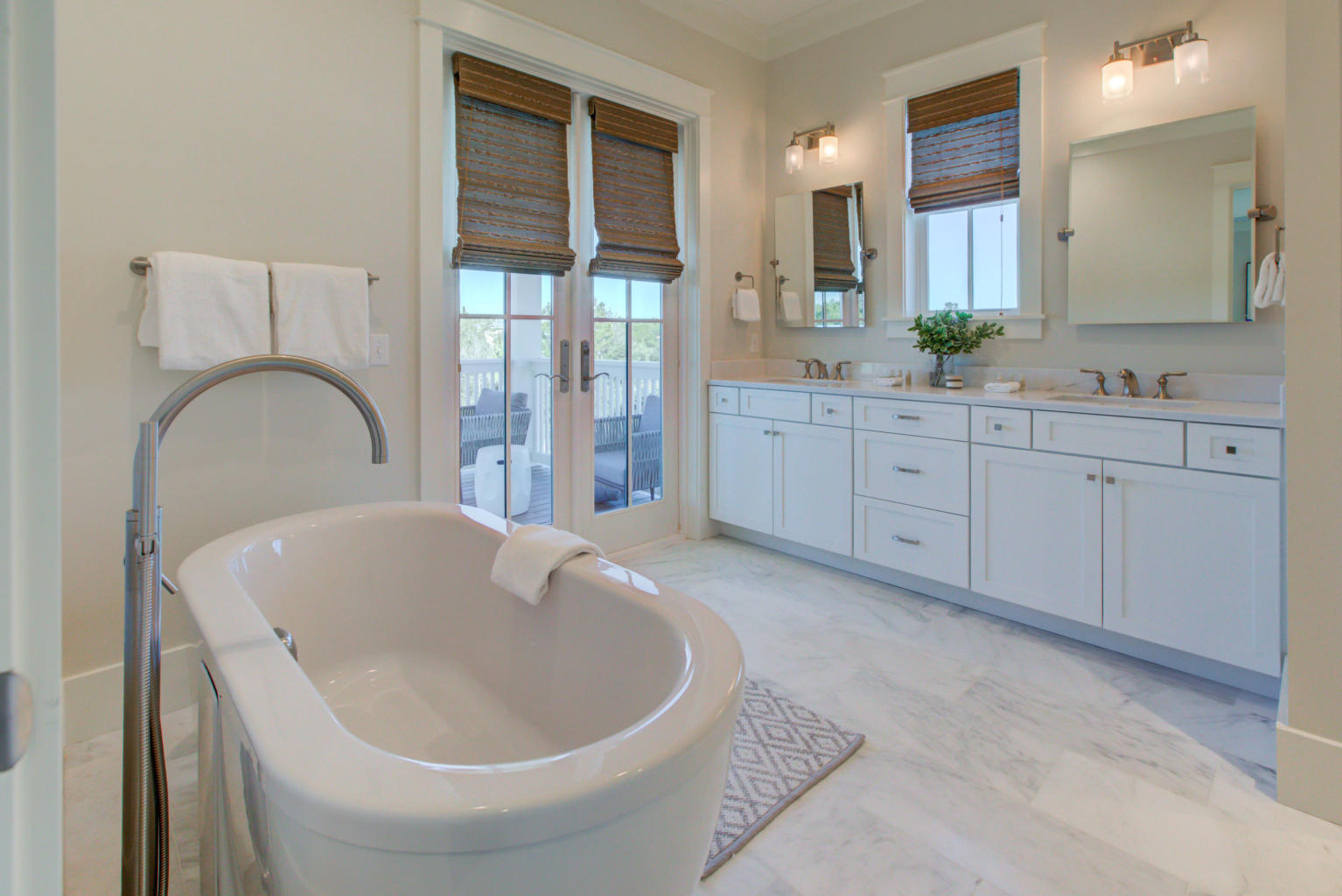 EASTERN LAKE ESTATES - Residential