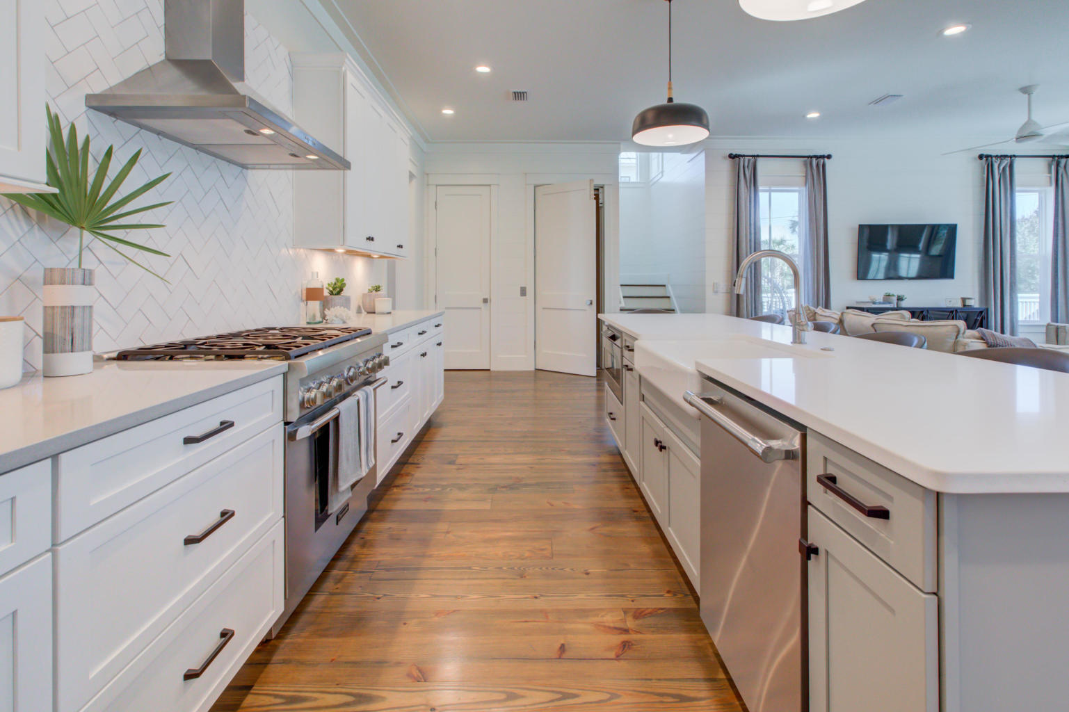 EASTERN LAKE ESTATES - Residential